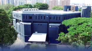 Học bổng tới 44% từ trường Học viện Amity, Singapore