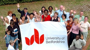 University of Bedfordshire: Chi phí tuyệt vời, học gần London