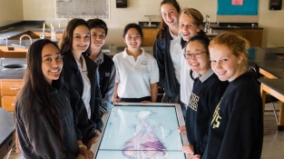 AMERIGO: Lớp học thử về Bàn giải phẫu học 3D