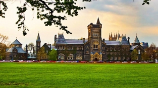 Tổng hợp những trường đại học đẹp nhất Canada